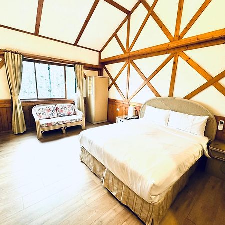 Ivy Motel Chiayi Extérieur photo