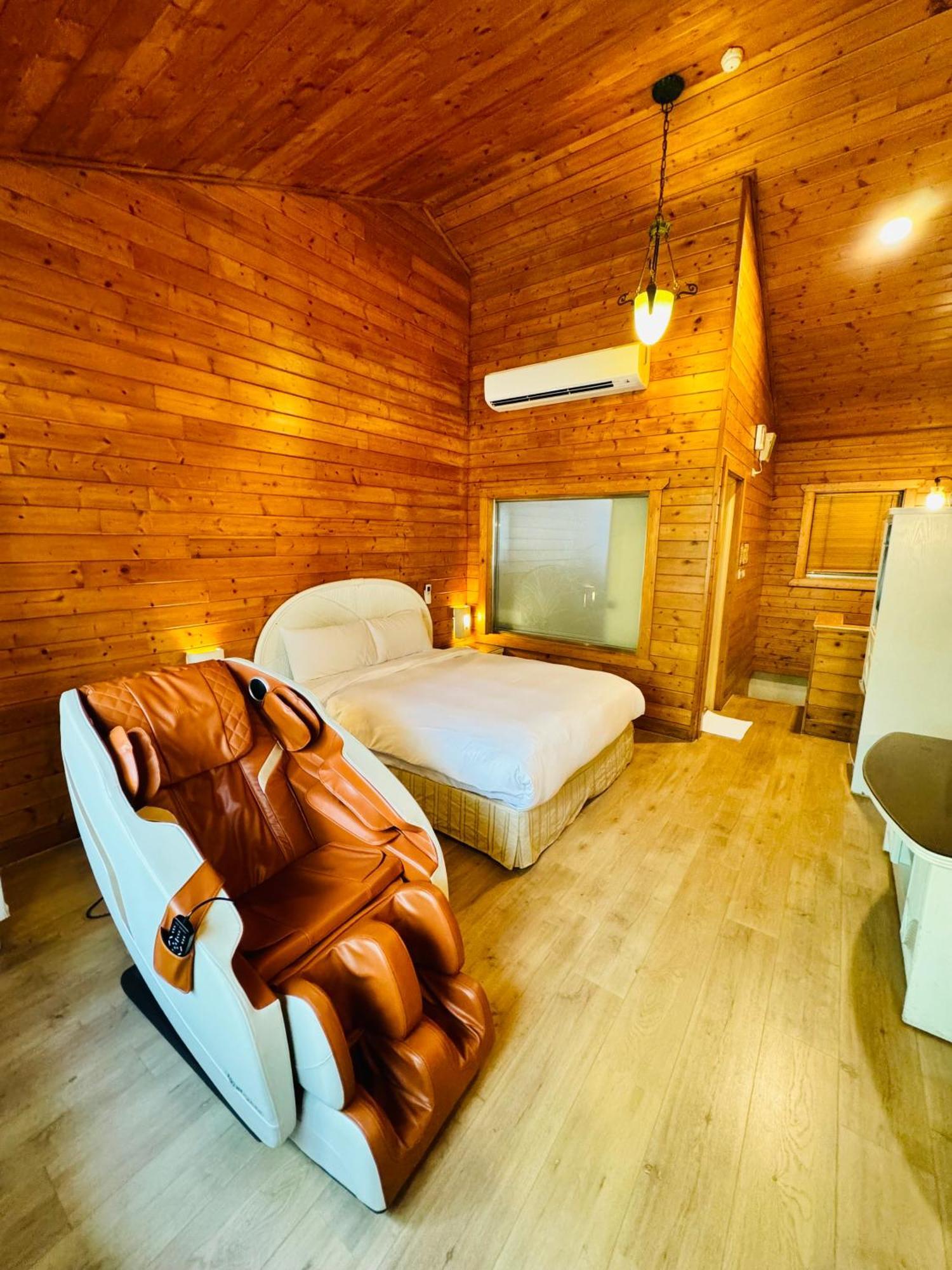 Ivy Motel Chiayi Extérieur photo