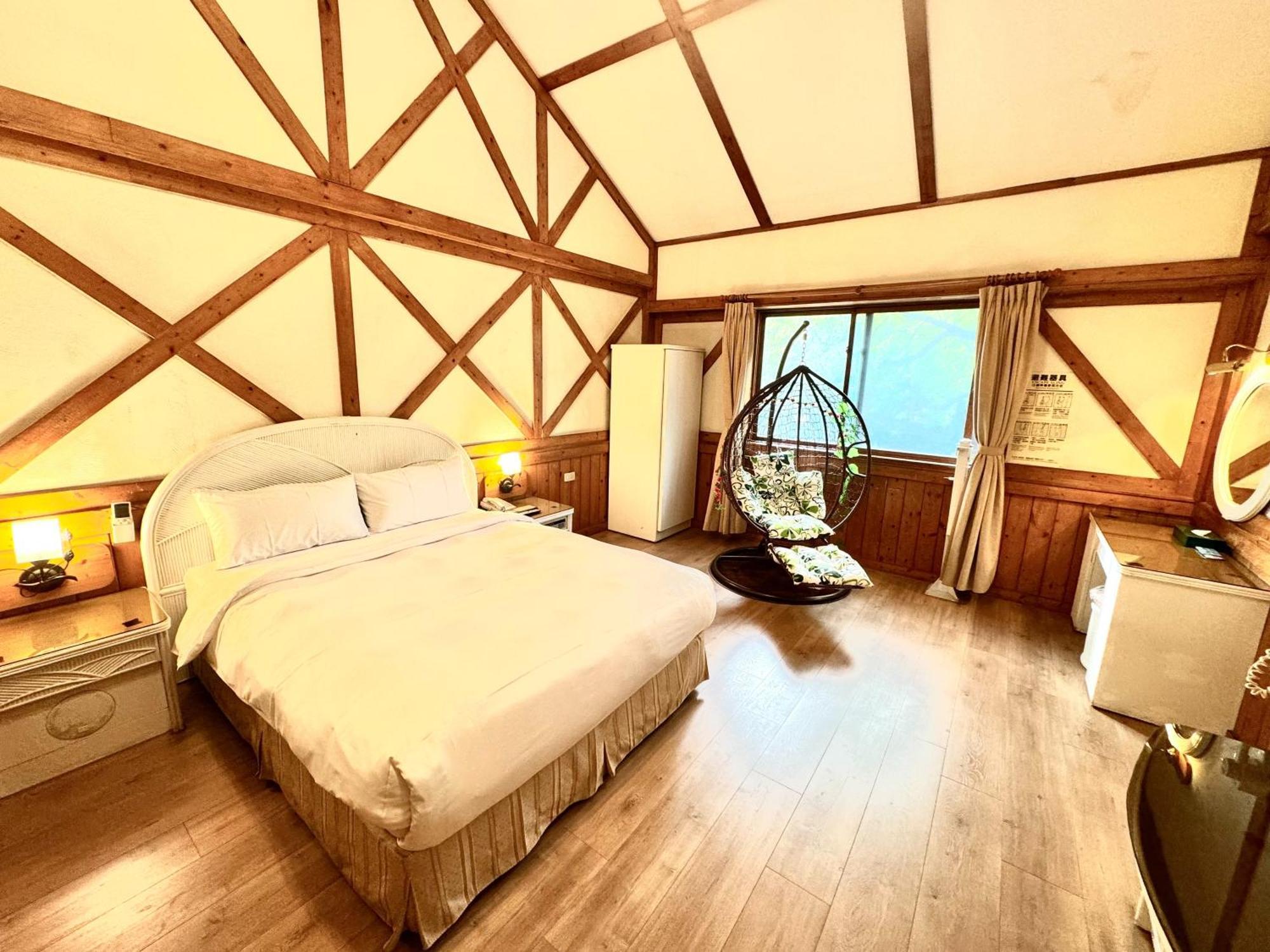 Ivy Motel Chiayi Extérieur photo